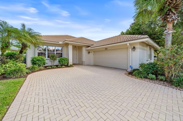 9139 Bay Harbour Circle, West Palm Beach, FL 33411