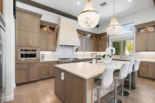 1483 Centennial Dr, Lodi, CA 95242