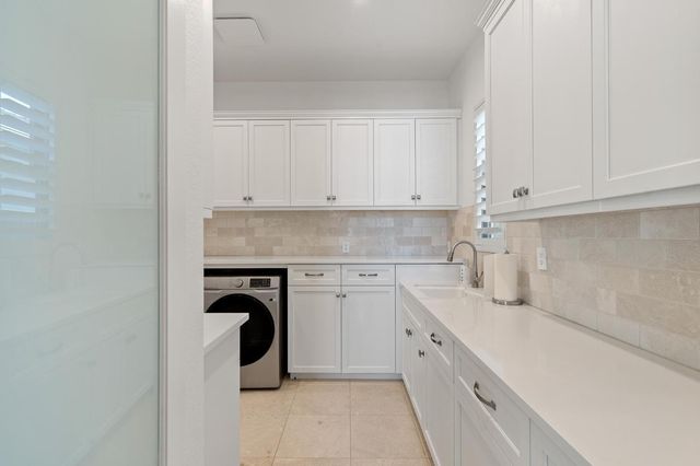 1483 Centennial Dr, Lodi, CA 95242