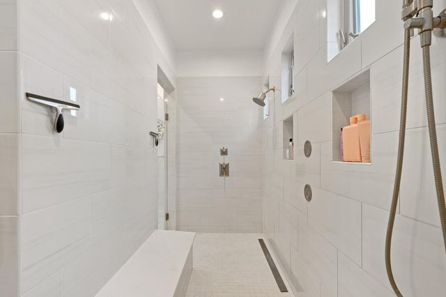 1483 Centennial Dr, Lodi, CA 95242