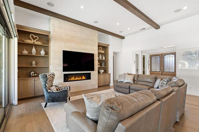 1483 Centennial Dr, Lodi, CA 95242