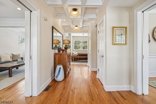 61 TULIP STREET, Summit City, NJ 07901