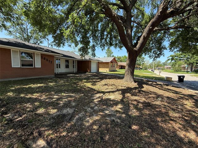 10317 Kelburn Drive, Houston, TX 77016