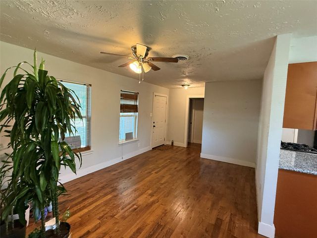 10317 Kelburn Drive, Houston, TX 77016