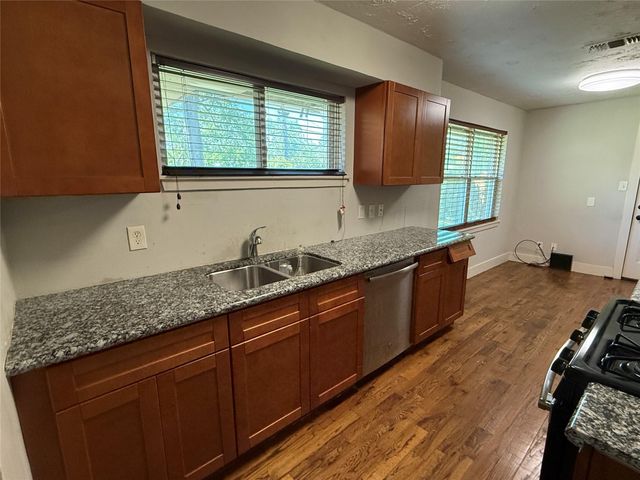 10317 Kelburn Drive, Houston, TX 77016