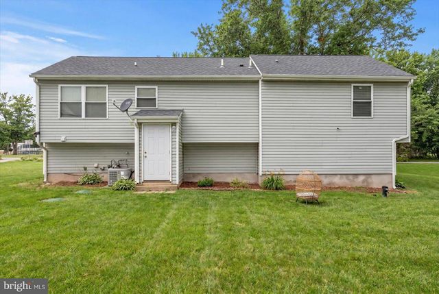 318 TENTH ST, Newtonville, NJ 08346
