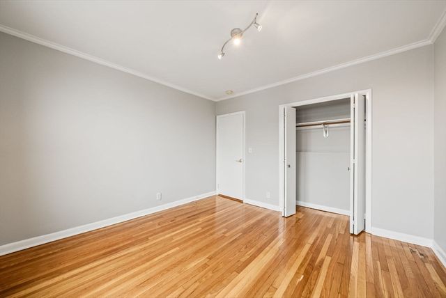 26 Commonwealth Ter 19, Boston, MA 02135