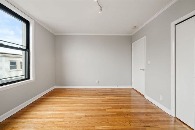 26 Commonwealth Ter 19, Boston, MA 02135