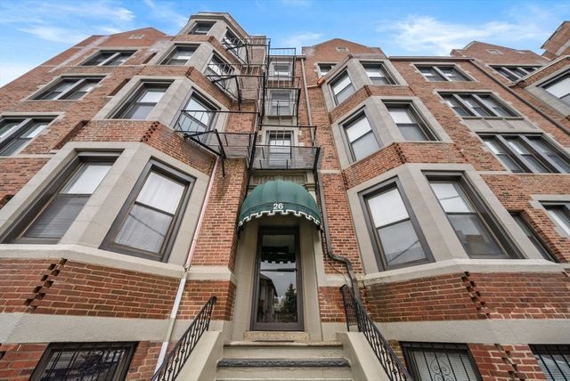 26 Commonwealth Ter 19, Boston, MA 02135