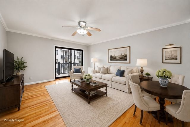 26 Commonwealth Ter 19, Boston, MA 02135