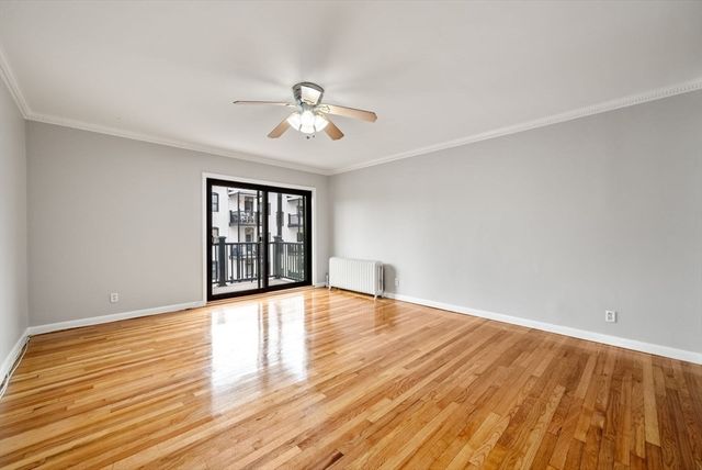 26 Commonwealth Ter 19, Boston, MA 02135