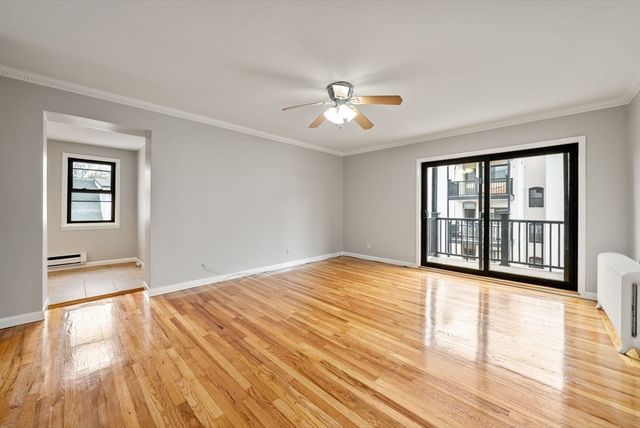 26 Commonwealth Ter 19, Boston, MA 02135