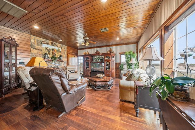 1642 County Road 234, Hico, TX 76457