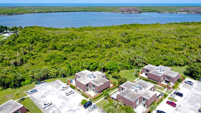 5888 SE Riverboat Drive 340, Stuart, FL 34997