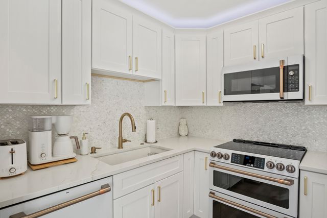 5888 SE Riverboat Drive 340, Stuart, FL 34997