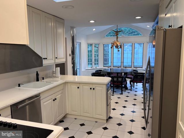 1868 PINE RD, Huntingdon Valley, PA 19006