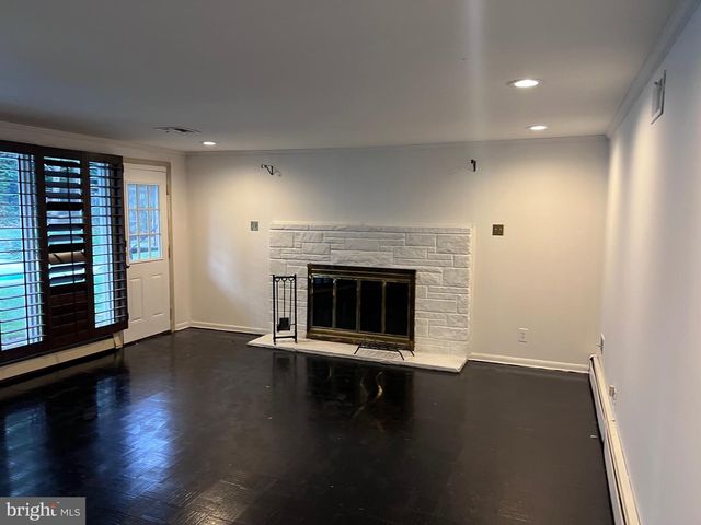 1868 PINE RD, Huntingdon Valley, PA 19006