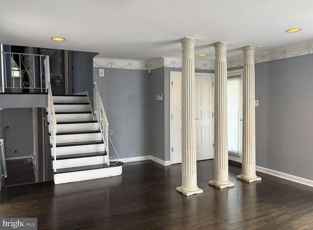 1868 PINE RD, Huntingdon Valley, PA 19006