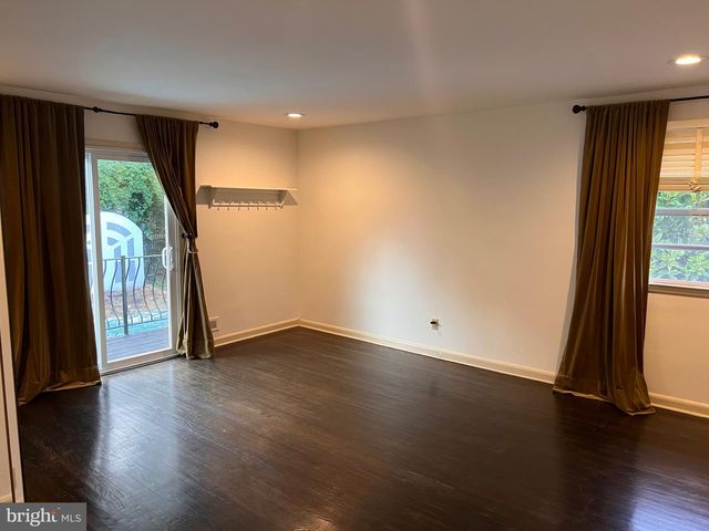 1868 PINE RD, Huntingdon Valley, PA 19006
