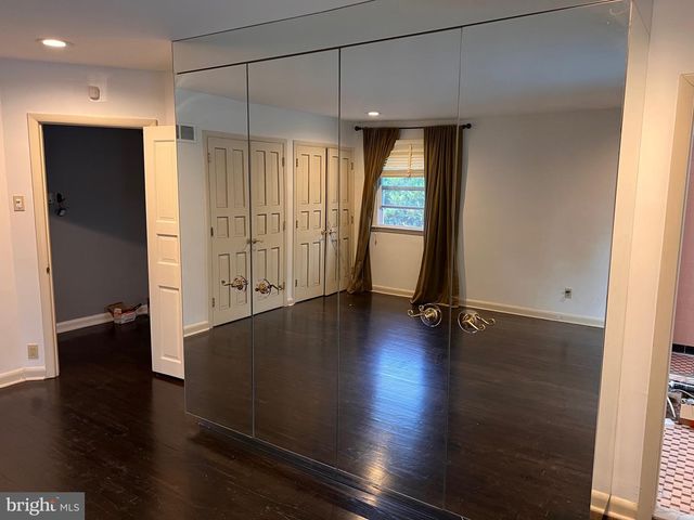 1868 PINE RD, Huntingdon Valley, PA 19006