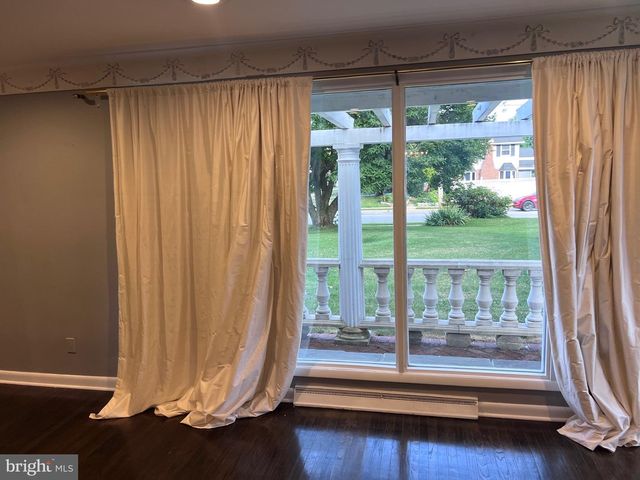 1868 PINE RD, Huntingdon Valley, PA 19006