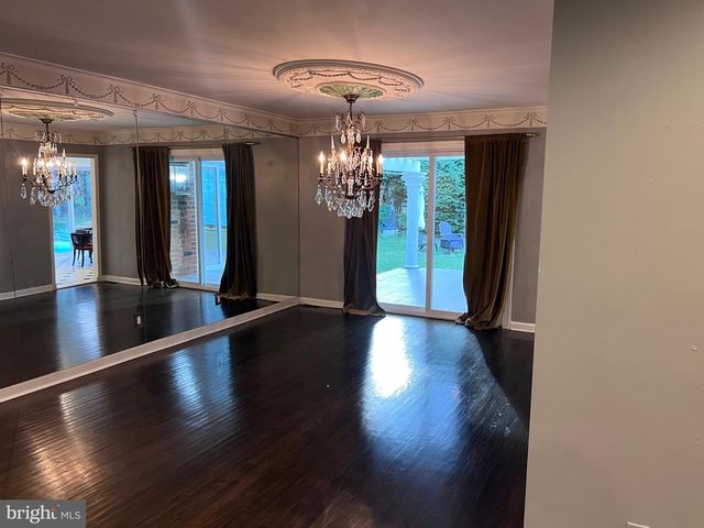 1868 PINE RD, Huntingdon Valley, PA 19006