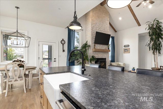 24301 Wanda Way, Middleton, ID 83644