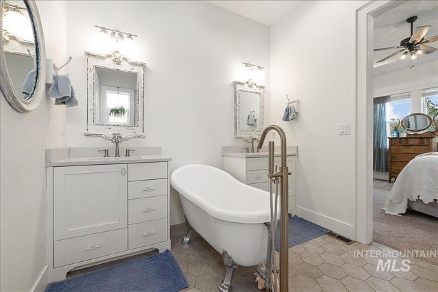 24301 Wanda Way, Middleton, ID 83644