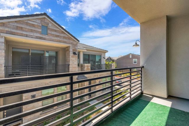 10964 N Honeysuckle Drive, Fresno, CA 93730