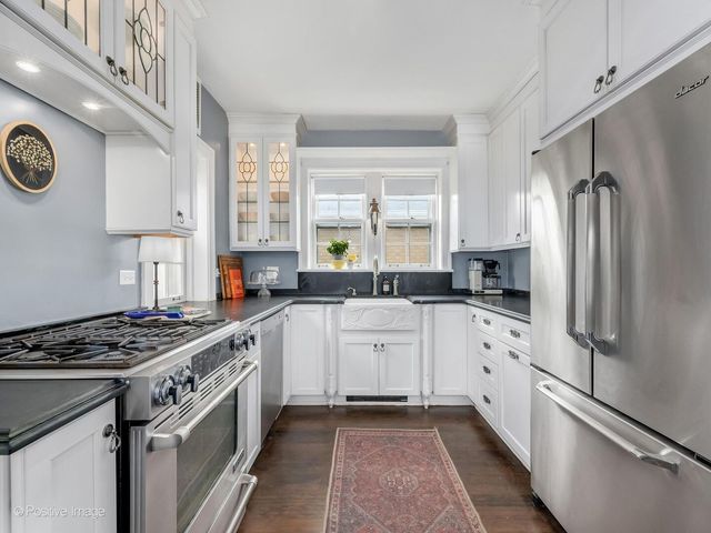 1001 S Brainard Avenue, La Grange, IL 60525