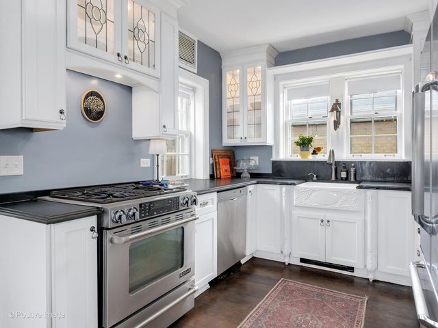 1001 S Brainard Avenue, La Grange, IL 60525