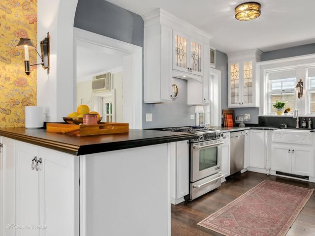 1001 S Brainard Avenue, La Grange, IL 60525