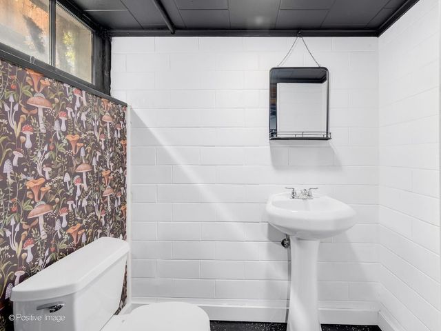 1001 S Brainard Avenue, La Grange, IL 60525