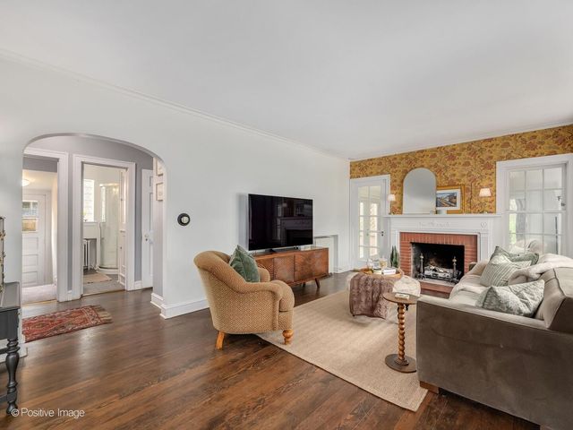 1001 S Brainard Avenue, La Grange, IL 60525