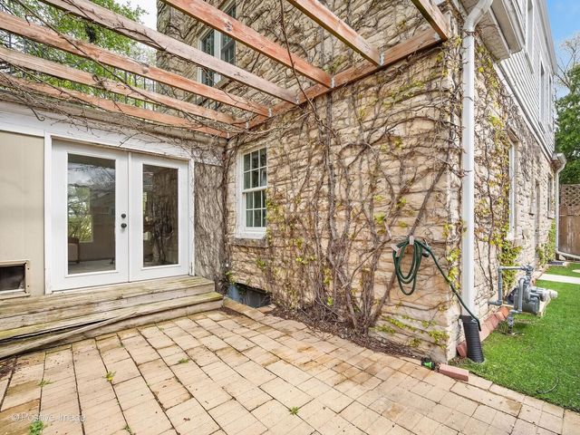 1001 S Brainard Avenue, La Grange, IL 60525