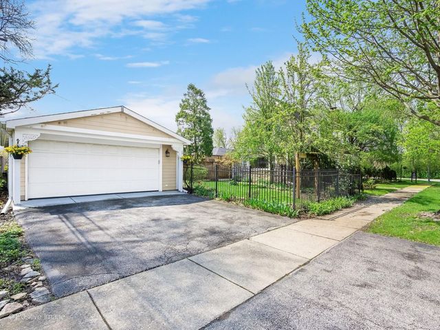 1001 S Brainard Avenue, La Grange, IL 60525