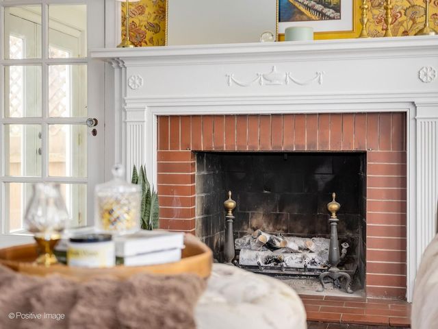 1001 S Brainard Avenue, La Grange, IL 60525