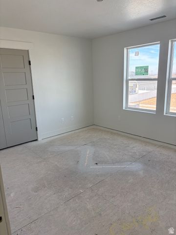 1331 N 1850 W, Clinton, UT 84015