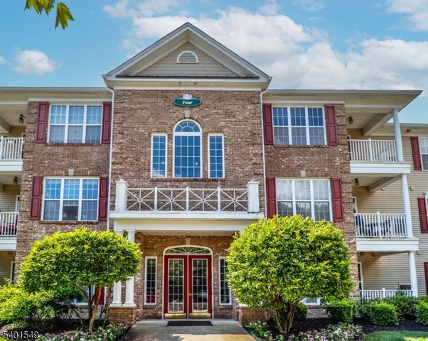 439 Sophee Ln, Lakewood Twp., NJ 08701