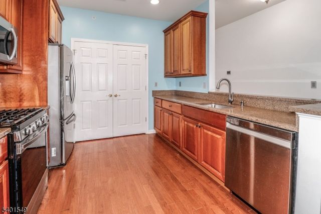 439 Sophee Ln, Lakewood Twp., NJ 08701