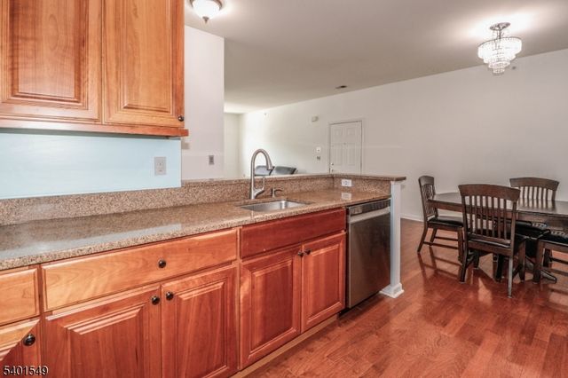 439 Sophee Ln, Lakewood Twp., NJ 08701