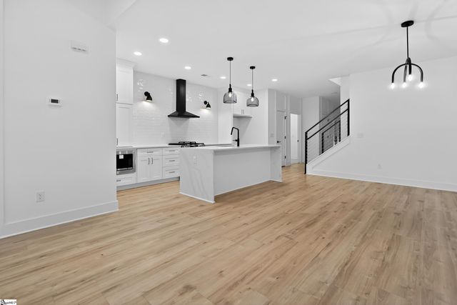 17 Beck Avenue, Greenville, SC 29605