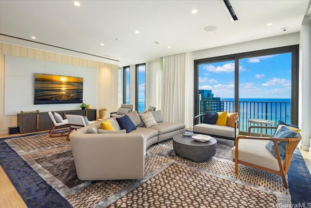 987 Queen Street 223, Honolulu, HI 96814