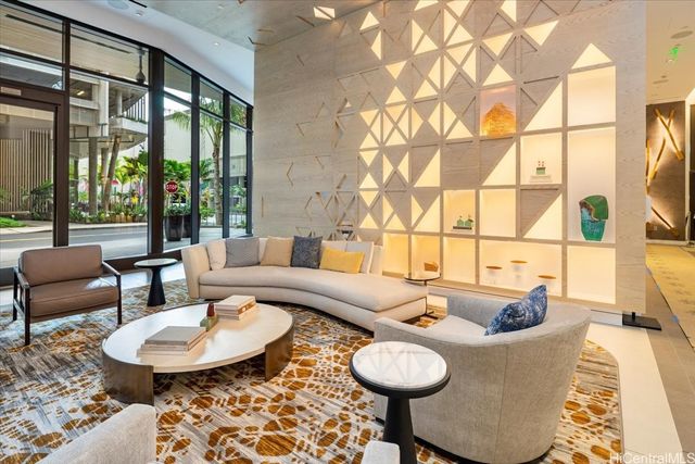 987 Queen Street 223, Honolulu, HI 96814