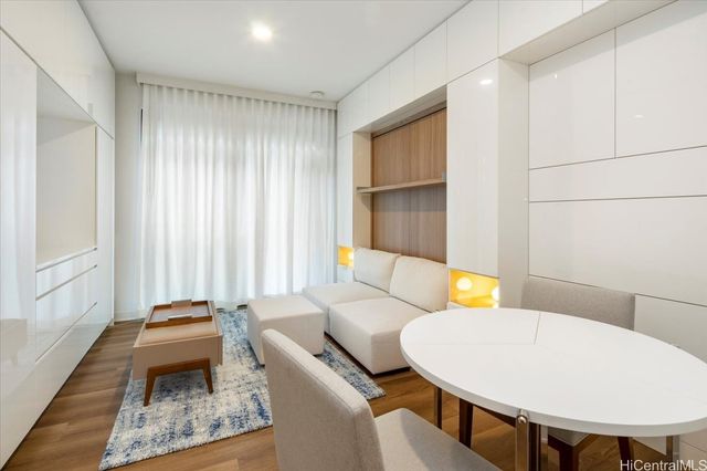 987 Queen Street 223, Honolulu, HI 96814