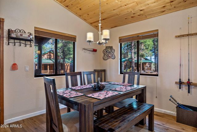 2708 HIGH PINE Loop, Overgaard, AZ 85933