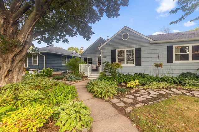 1586 Grotto Street N, Saint Paul, MN 55117