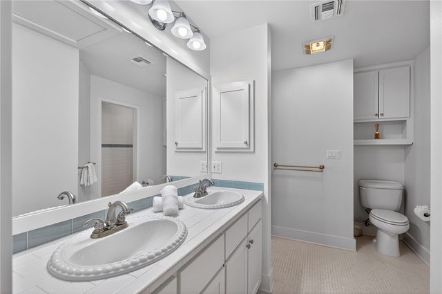 1417 S Water St, Rockport, TX 78382