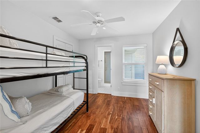 1417 S Water St, Rockport, TX 78382