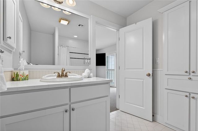 1417 S Water St, Rockport, TX 78382